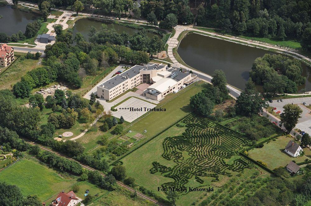 Hotel Trzebnica Buitenkant foto